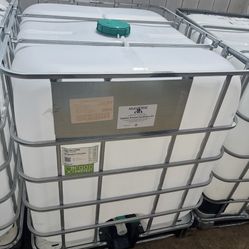 275 gallon plastic water 10 $85 each