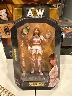 AEW Riho figure
