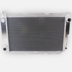 Aluminum 3-ROW Radiator For FORD Bronco Pickup F150 / F250 / F350 / F53 S-Duty 5.0 5.8