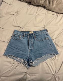 Levi’s shorts