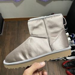 Women’s Uggs $50 FIRM CASH ONLY