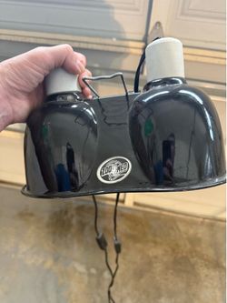 Large dual Zoo Med light fixture