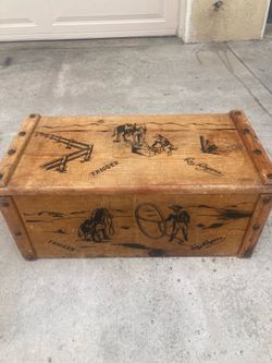 Vintage Roy Rodgers /Trigger chest