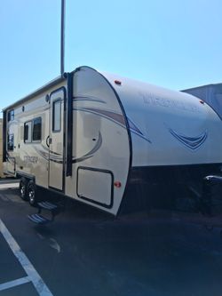 Selling my 2018 TRACER twenty 23f ultra light