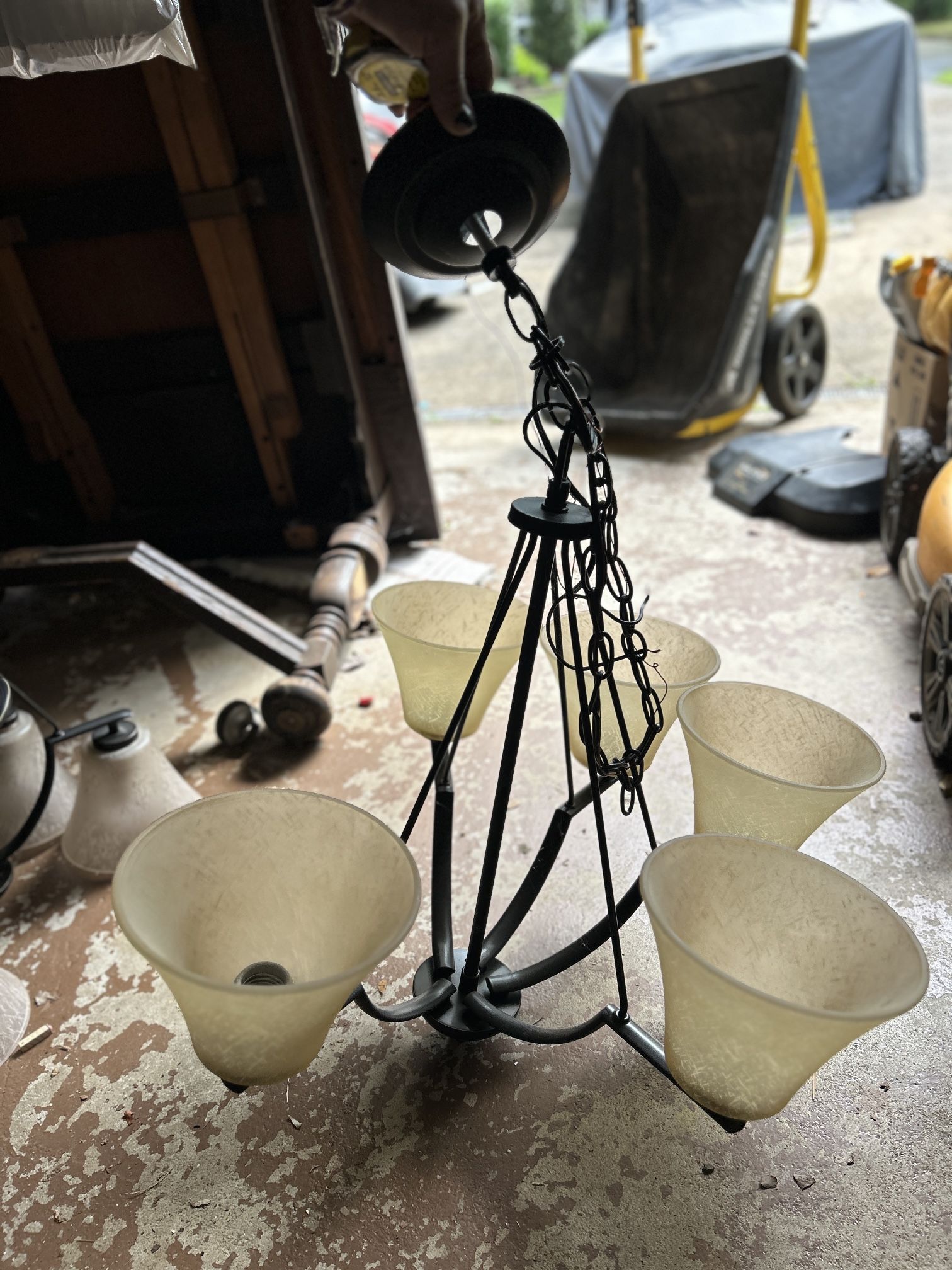Light Fixture / Chandelier 