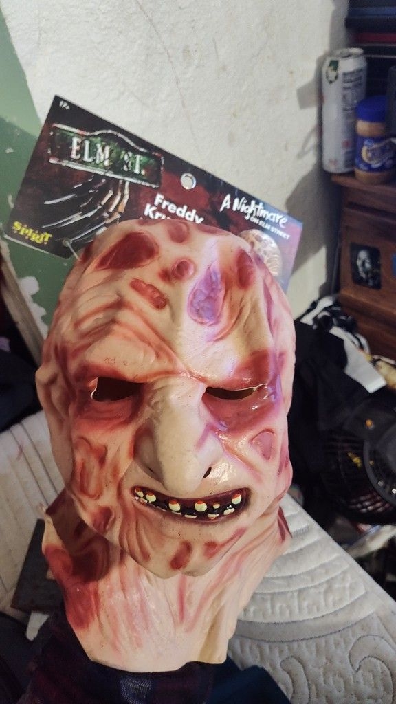 Freddy Krueger Adult Deluxe Latex Mask