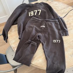 Men’s Essentials Set (Large Hoodie, M Sweats)