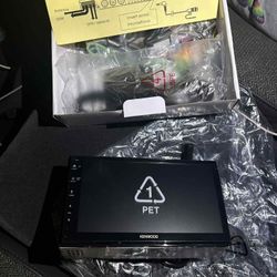 Kenwood DMX400S car Head unit 