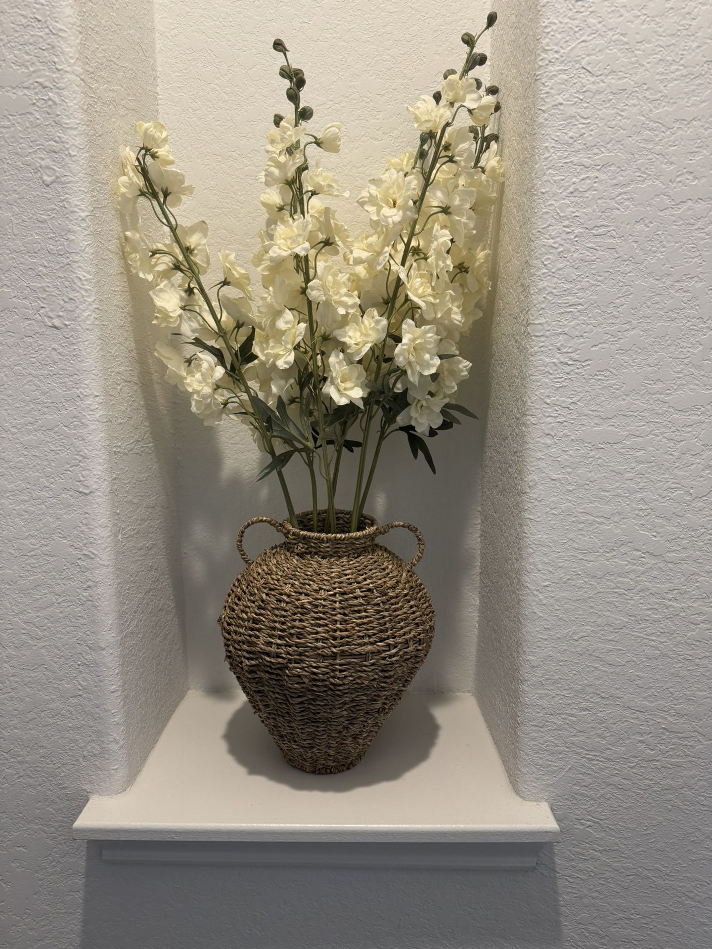 Woven Brown Vase With Beige Flower Stems