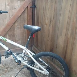 18" And 20" Kids Bikes- Total 3
