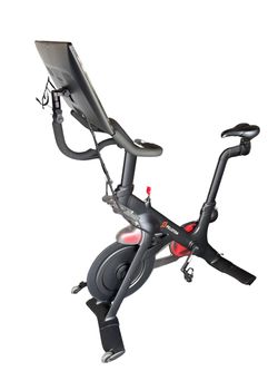 Peloton Bike with swiveling screen