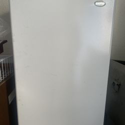 Sanyo Mini Fridge