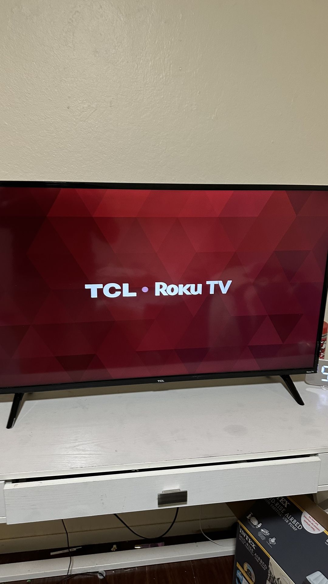 40 Inch TCL Roku TV