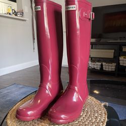 Hunter Tall Rain boot Pink Never Used 