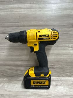DeWalt DCD771 20V Max 1/2 Inch Drill Driver (PO1025095)