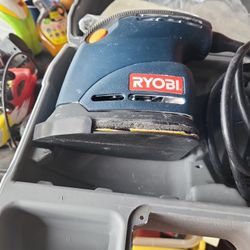 Sander Ryobi Cfs1502, Corner Sander,, Long Excellent  Cord, Duster. Extra Sanders,  In Excellent Condition,  E Mesa 