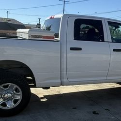 2016 Ram 2500 Heavy Duty Pickup Truck 