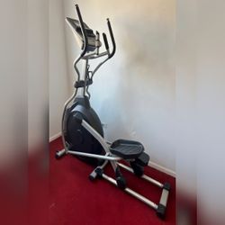 Spirit XE195 Elliptical Trainer Good Condition – New York, NY