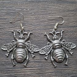 Bee Dangling Earrings 