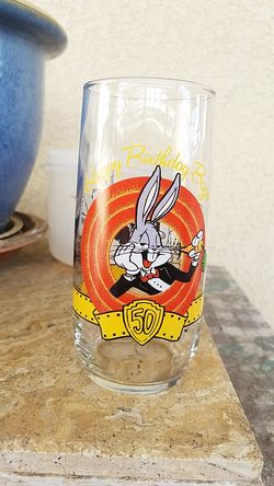 Bugs bunny glassware