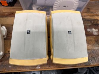 Yamaha outdoor speakers and amp