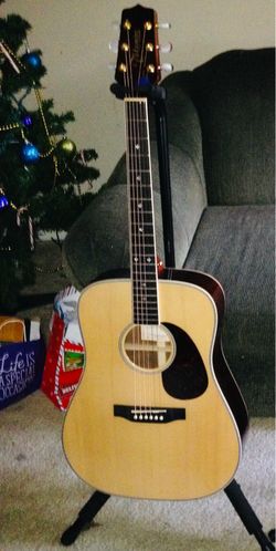 Takamini Acoustic Electric Guitar with hard shell Case