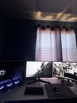 Dual Monitor Gaming PC Desktop Setup