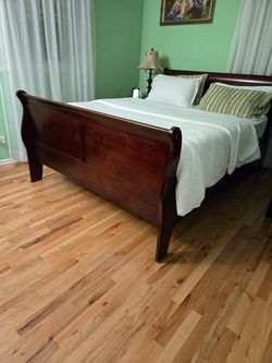 Bedroom set