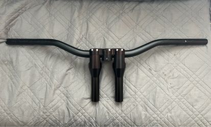 Harley handlebars and risers