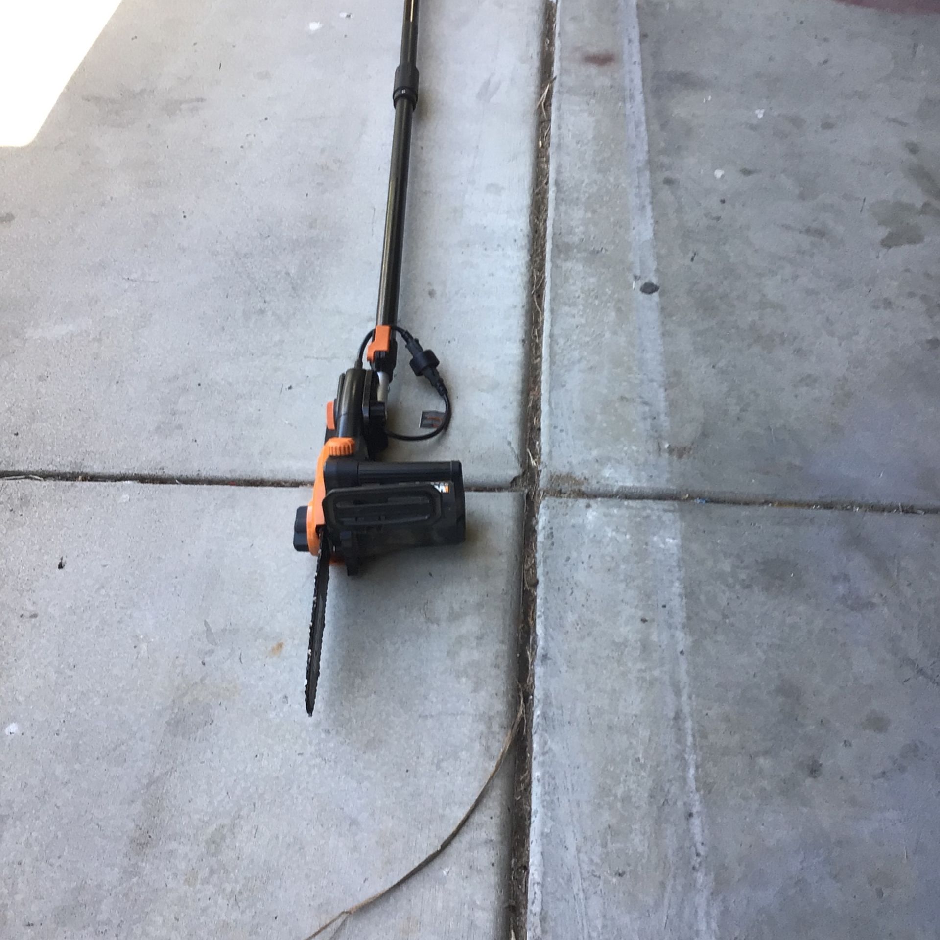 . Pole Saw excellent condition almost new