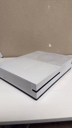 White XBOX One S