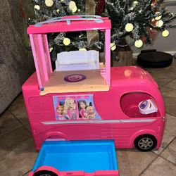 Barbie Camping Bus