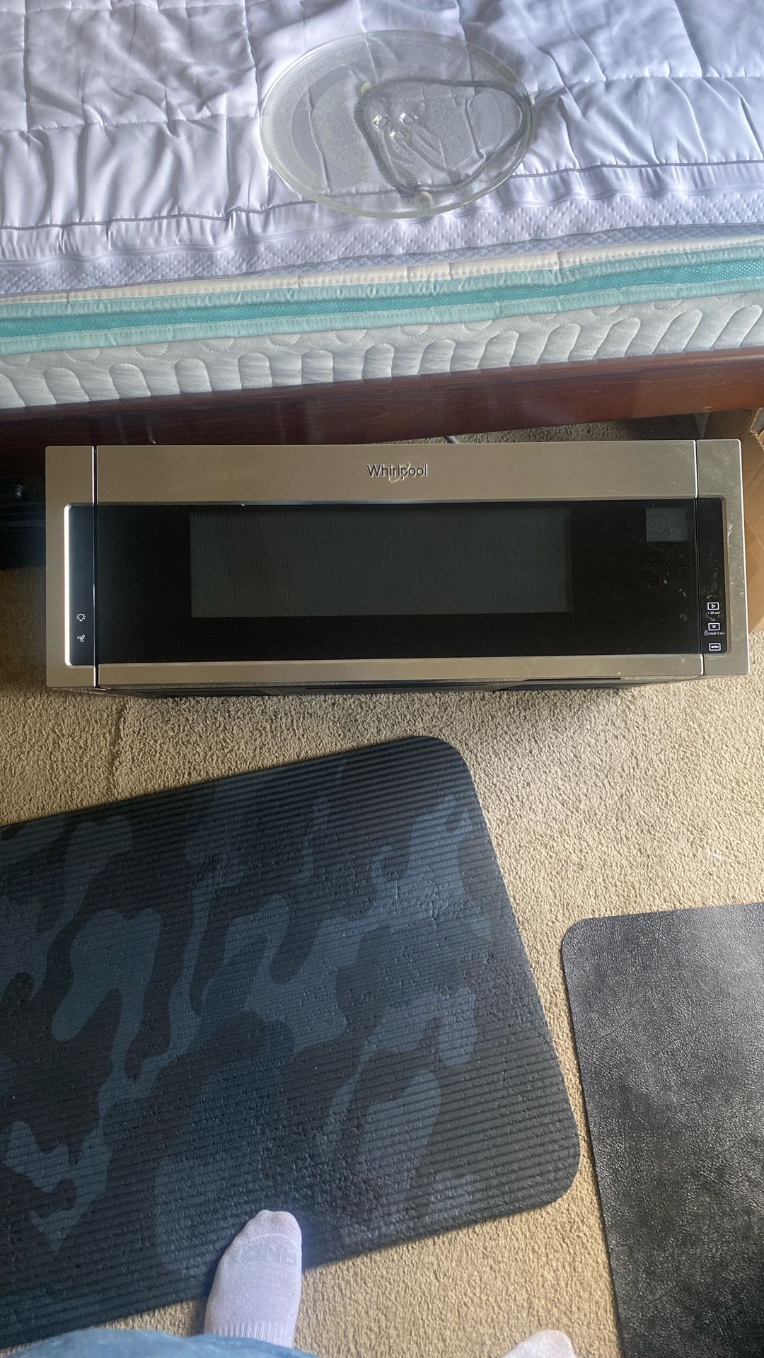 Whirlpool Over-the-Range Microwave Hood