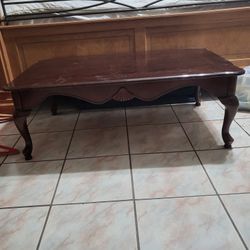 Coffee Table/ Mesa De Centro
