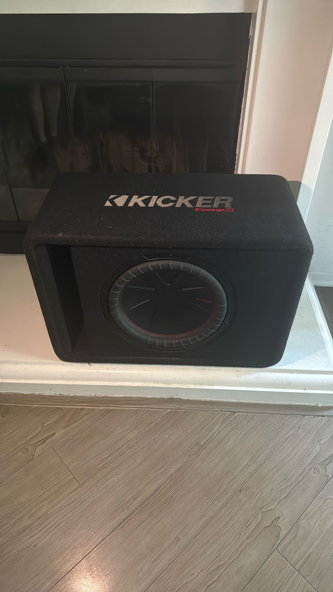 Kicker Comp R 12” Subwoofer in box 48VCWR122
