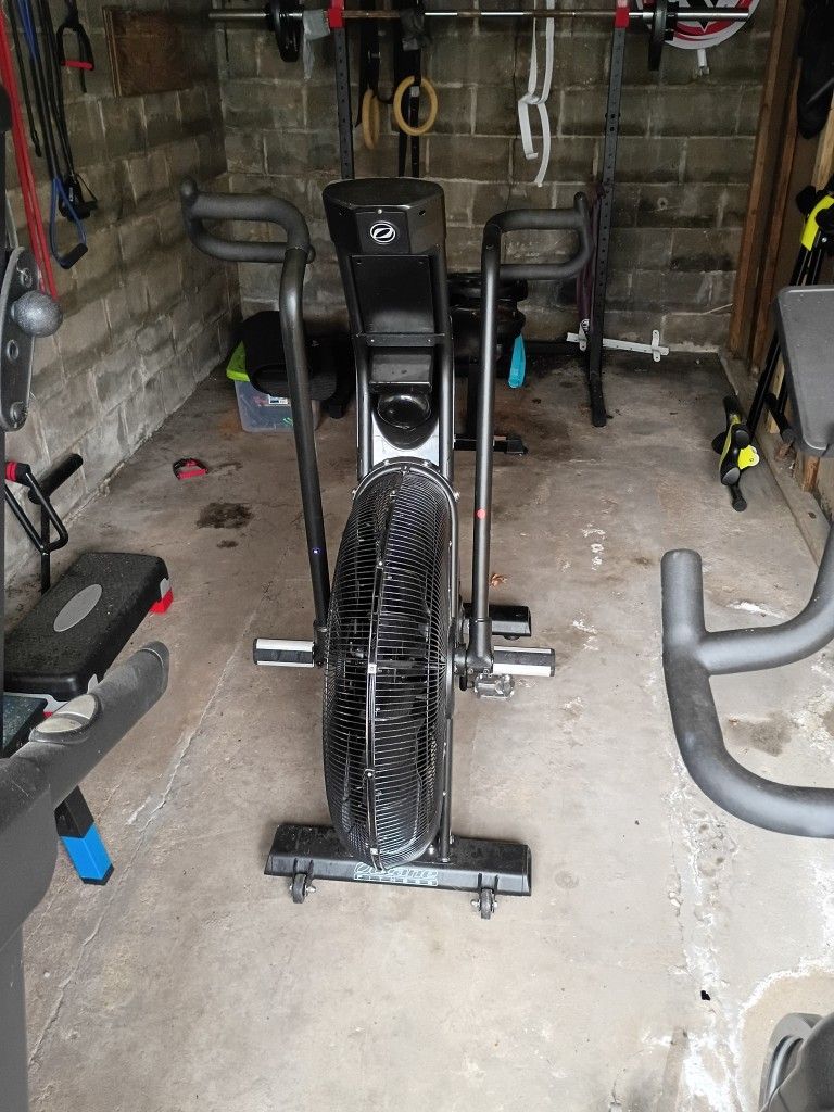 Air Dyne Bike For Sale Newer Model ( Throw Me A Reasonable Price)