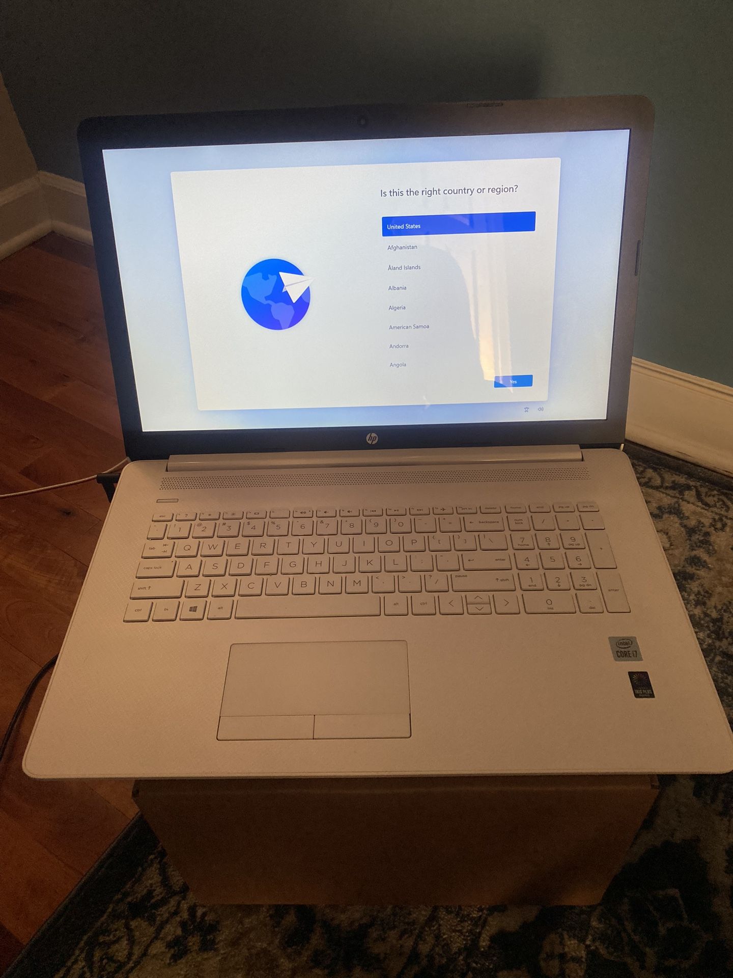 HP 17t-by300 17.3” Laptop (White)-Used Good Condition