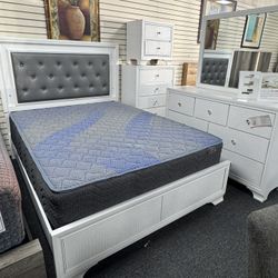 Queen Bedroom Set. 🚚WE DELIVER🚚