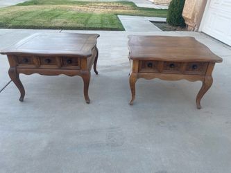2 antique side tables
