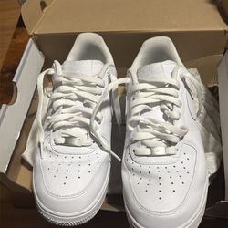 Used Nike air force 1s all white size 10
