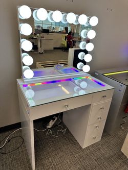 Makeup Vanity Set