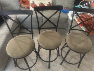 Set of 3 Metal Bar Stools with Cushioned Seats