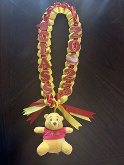 Winnie The Pooh Graduation Leis With Plushie 