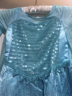 Deluxe Elsa costume size 5/6 by Disney Store