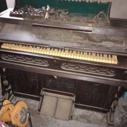 Free Antique Organ