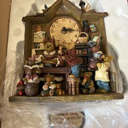 Boyd’s Bear Clock