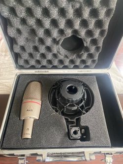 Akg c3000 B condenser microphone
