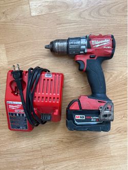 Milwuakee fuel m18 hammer drill kit