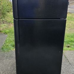 Ge Fridge Size 30w 30d 66h) I Can Help You With Free Delivery Within 10 Miles Distance 