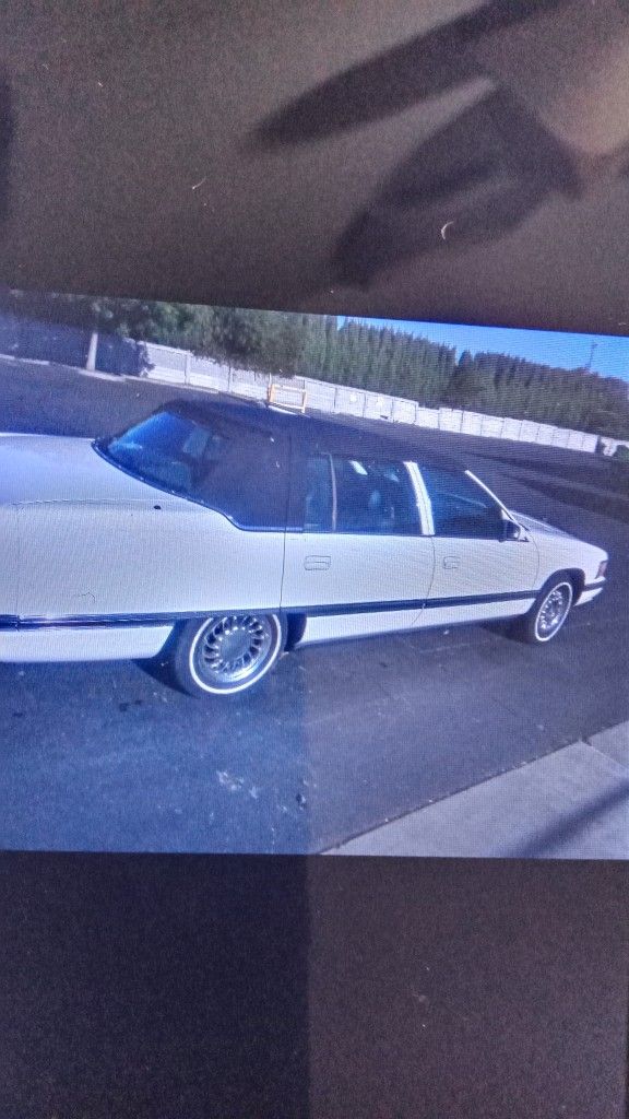 Cade Sadan Vill 1994 4 by 8 Cylinder 13000 Ml.